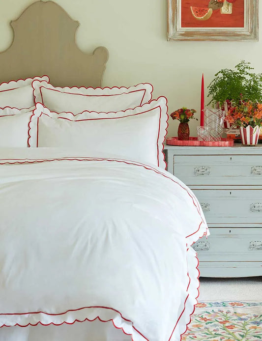 Red Scalloped Double Duvet Cover & 2 Oxford Pillowcases Set